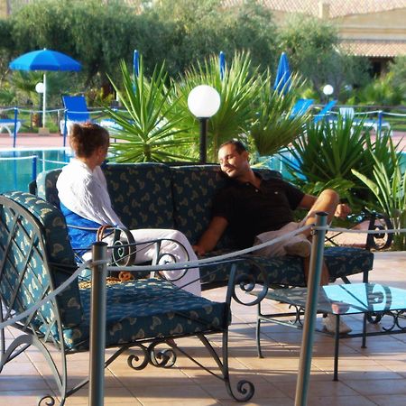 Dolcestate Hotel -Club Campofelice Di Roccella Eksteriør bilde