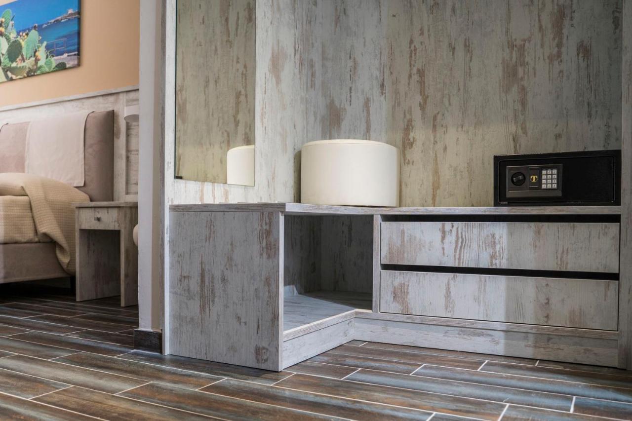 Dolcestate Hotel -Club Campofelice Di Roccella Eksteriør bilde