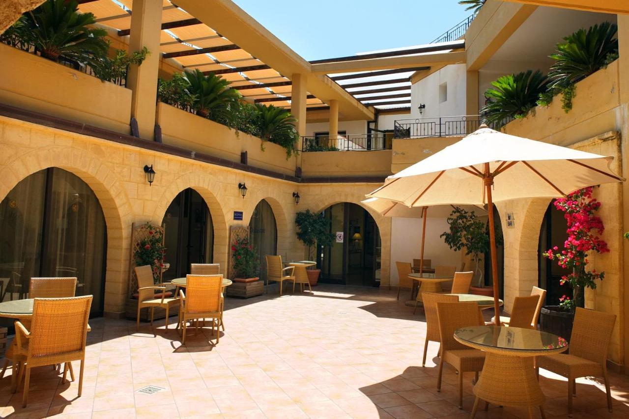 Dolcestate Hotel -Club Campofelice Di Roccella Eksteriør bilde