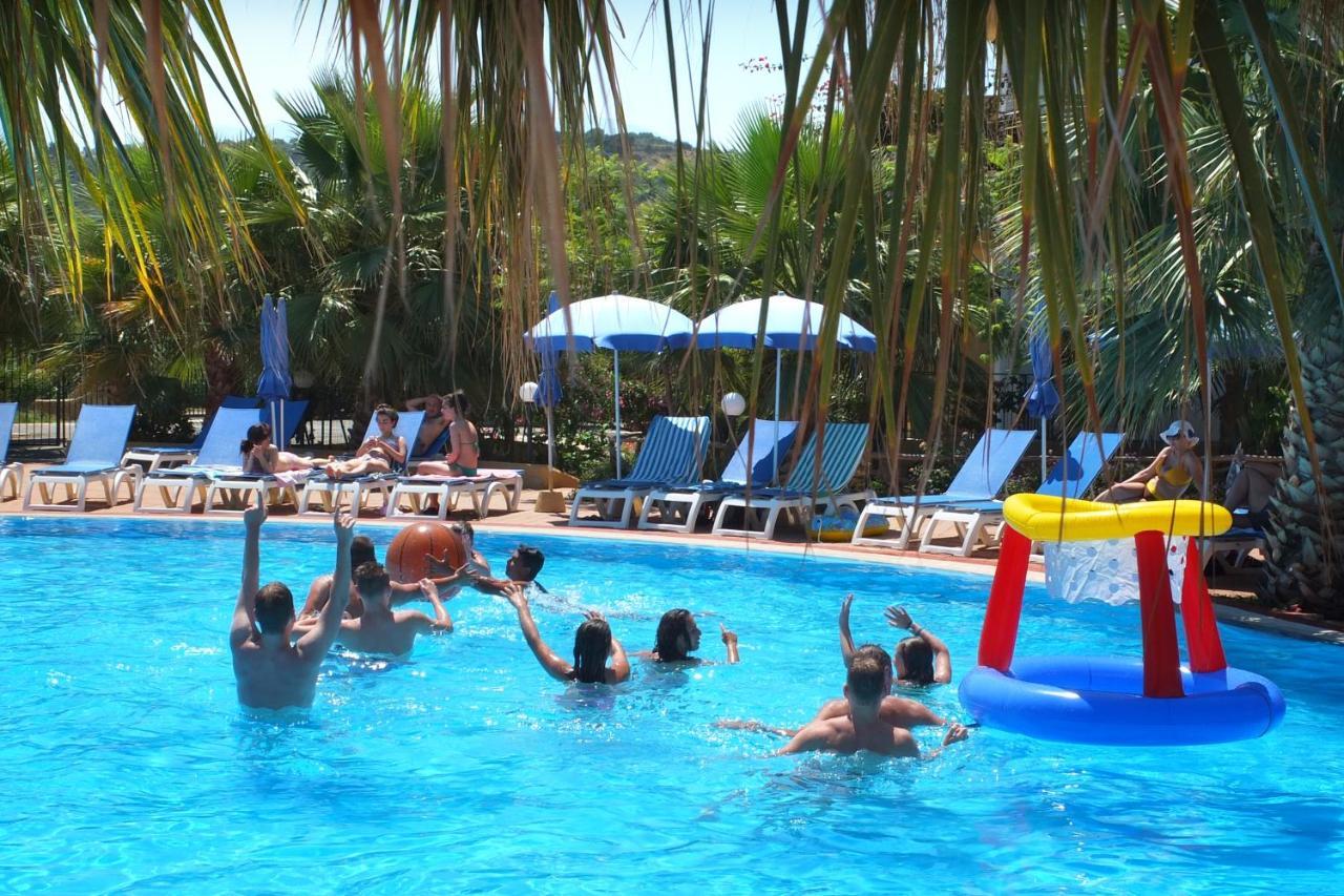 Dolcestate Hotel -Club Campofelice Di Roccella Eksteriør bilde